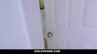 كل افلام تابو الاباحية مع امه في البيت في الحمام فتدخل عليه عمته
