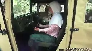 سكس محجبة صعب: نيك في السيارة مع مشهد تقفيش صريح