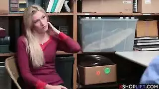 عقاب الضابط الخاص: جنس صعب في المكتب مع مراهقة مشاغبة