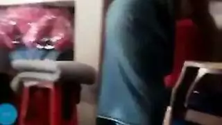 فيديو سكس عربي راجل و مراته و تصوير و تسريب الفيديو من الموبايل