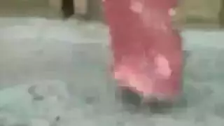 رقص علني يتحول إلى جماع جماعي – جميع الفتحات مملوءة