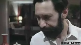 أنيكا ألينا الشقراء المثيرة تتوق لممارسة جنس قوي بجانب المسبح