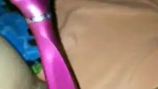 العاهرات مرتديات الوشاح يتم مواجهتها بالقضيب وتعبئتها بالسائل المنوي