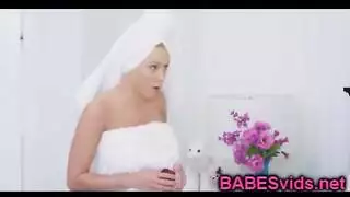 جلسة مص عميق مكثفة لكاتي مورغان مع جيريمي آيرونز