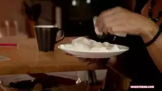 قطار الصديق: ثقب واحد، حمولات متعددة