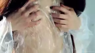 امرأة سمراء مغر ، تحب إيفا كاريرا الذهاب إلى غرفة في فندق مع رجل تحبه ، لممارسة الجنس العرضي