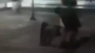 في سن المراهقة أسود حارس أمن هواة الثلاثي