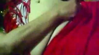 سكس صحراوي صعب: عربية ساخنة تدخل أصابعها في فرجها المحترق المبلول