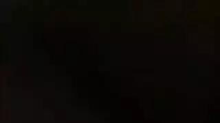 عاهرة شابة من الجزيرة العربية تتعرض لاختراق مزدوج بعنف