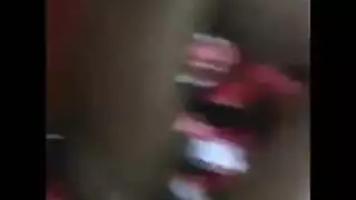 عربيه بتصور نفسها وتبعت لحبيبها