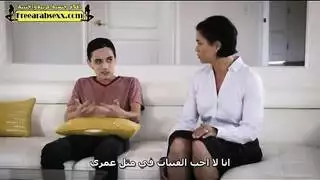 نشاط يدوي غير منقطع في غرفة المعيشة، المطبخ، الحمام