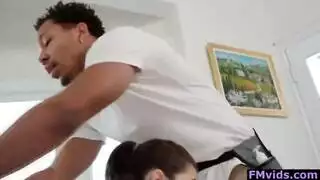 ٢ هوس كيمبر: جلسة سكس مع جيسي جيمس لمعجبة
