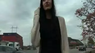 كل شيء عنها مثير للغاية