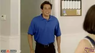 إباحية كوميدية صريحة: أصدقاء يتحولون لعشاق في جلسة تمثيل حماسية