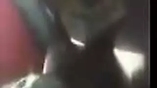 الجارة تمارس الجنس بشدة في الحافلة في فيلم بورنو علني صريح