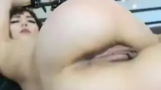 فتيات كاميرا إكس إكس إكس: سحاقيات آسيويات يهيجن في بث مباشر