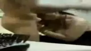 فتاة لا تشبع تأخذ شرجي ومهبلي صارم