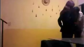 جماع محظور: علاقة زوجة السرية مسجلة بكاميرا خفية