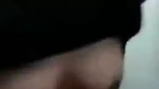 مشهد إباحي: حوريات محجبات تتوق لقضيب عربي