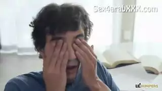 منحنيات لا تُقاوم تُدمر في جلسة جماعية