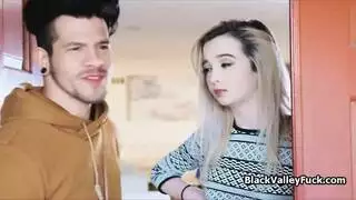 أطفال سن مرهق قصة حب مع نيك جلست سكس