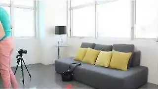 عبادة المؤخرة الأفريقية: مؤخرات كبيرة تأخذ قضبان وحشية