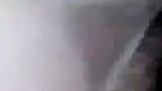 أثداء هائلة تهتز في مشهد إباحي صريح