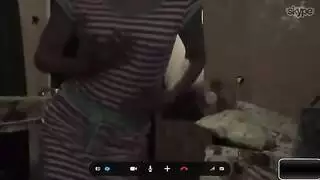 أم روسية مثيرة تسيطر باستخدام قضيب اصطناعي