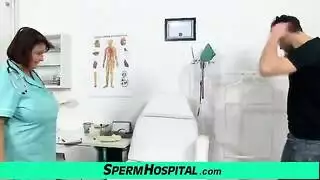 مثليه الملاعين فتاة الترويل الثدي الصغيرة