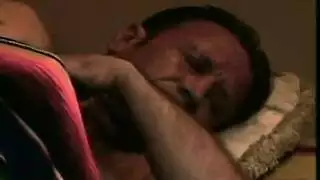 إباحية مكسيكية: الزوجة تأخذ قضيب شقيق الزوج الصلب