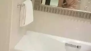 ابن أخ بقضيب كبير يأخذ مهبل عمته الضيق بقوة