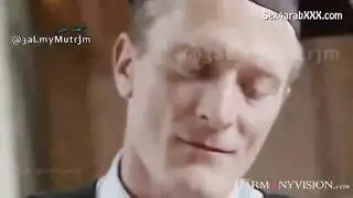 نيك شرجي في الفصل: المربي الممحون يكسر عذرية الشرج
