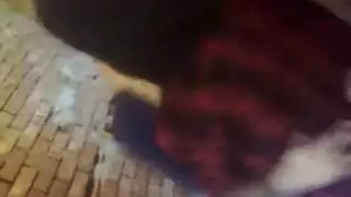 نذل مثير وخطيبته في إحماء إباحي صريح