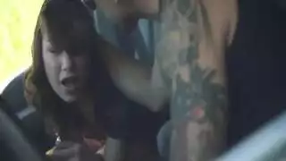 جنس جامح في السيارة مع فتاة صغيرة مقطع إباحي صريح