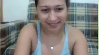 ام ترى ابنتها تفقد عدريتها