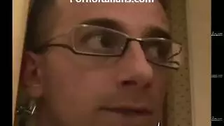 أم ساخنة تريد قضيب زوجها الحلو لجلسة نيك جامحة