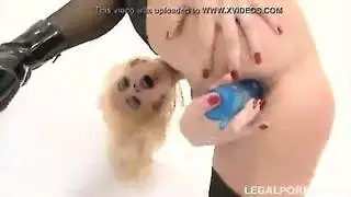 مقطع فيديوسكسكرتون