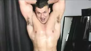 جميل جلد الرجل في الجنس اختراق مزدوج