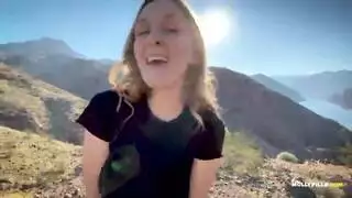 عروض شرجية علنية: نكاح قوي على الشاطئ