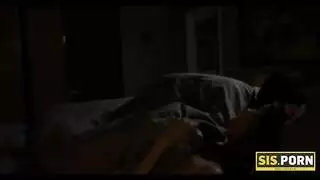 سكس محارم قوي مع إبهام في مهبلها