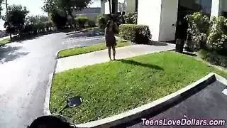 يذكر اخته بماضيها