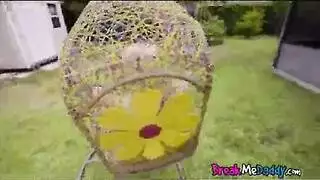 جنس رايلي ستار مع البستاني: قفازات شقراء وشرج قاسٍ