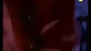 شقراء متهيجة تفتح فرجها في العمل للعبة جنسية