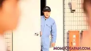 سكس ام تعلم ابنه كيف يسعد زوجته مترجم عربي