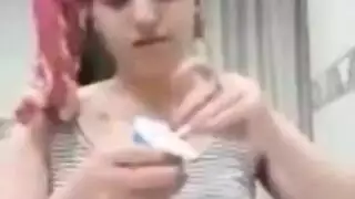 سارة المغربية العاهرة تتوق لمص القضيب الصلب