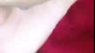 زوجة ناضجة سونيا فيرا تركع لتمص قضيب رجل متزوج