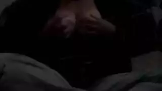 سارة فيوري تمنح جارتها الجديدة هزة جماع عميقة تسبب القذف