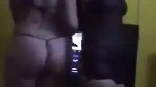 آهات من جنس فموي