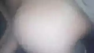 عاهرات شديدات الإثارة في حفلة لعق مهبل جامحة