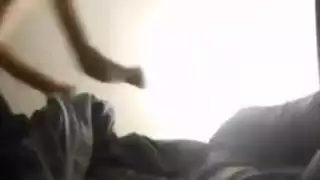 سمراء تتعرى تمامًا وتنكح زميلها حتى ينفجر دماغه